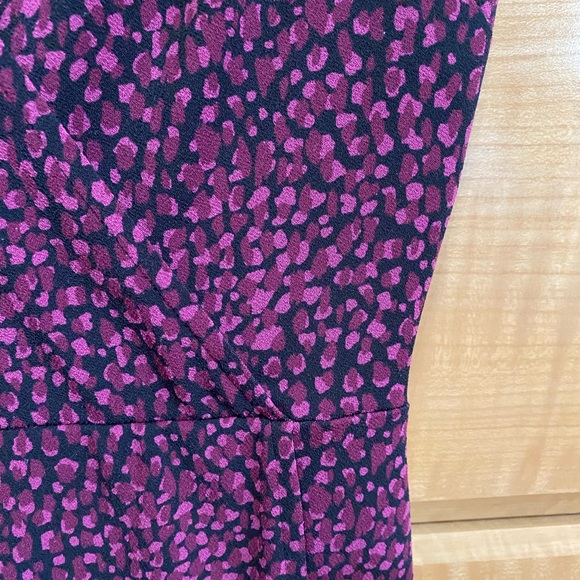 Ann Taylor V Neck Faux Wrap Purple Print Jersey Dress Size 0 - Picture 12 of 13